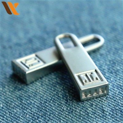 Engraved Logo Metallic Zipper Puller